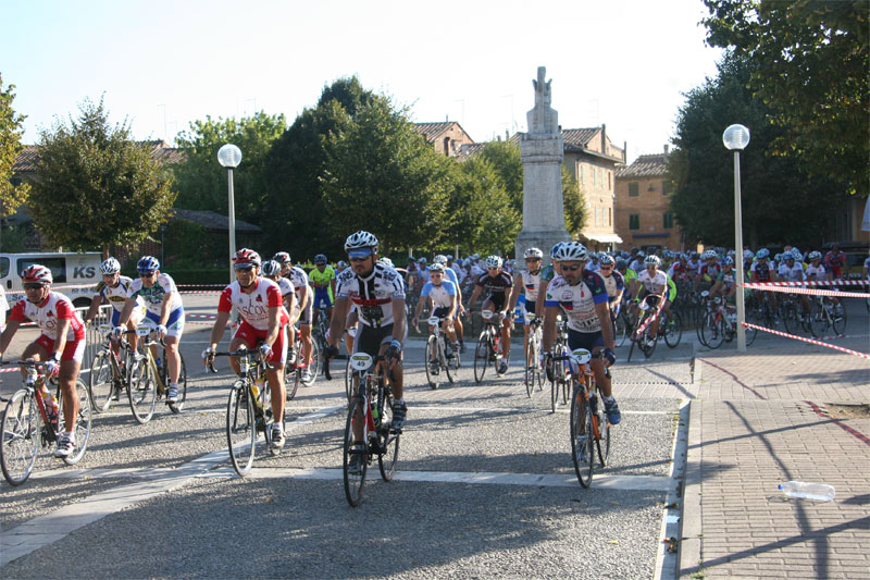 gal/2009/06 - GF della Valdarbia/partenza_medio/IMG_7667-01.jpg